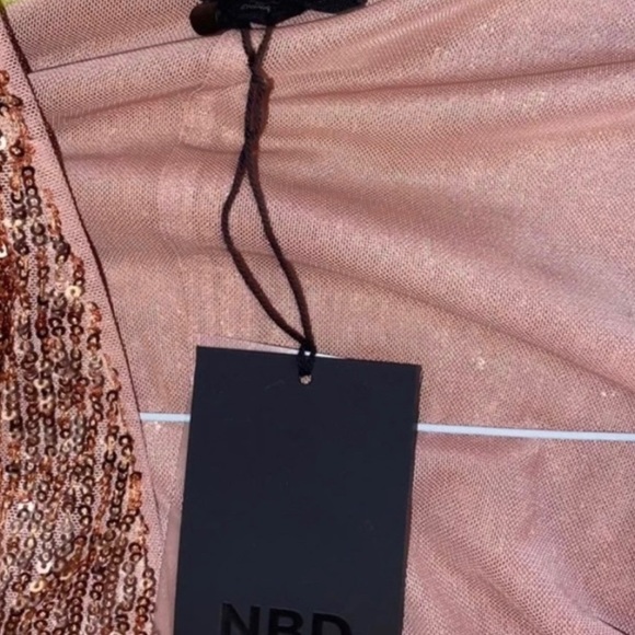 NWT rose gold SEQUIN NBD MINI DRESS - Picture 7 of 15